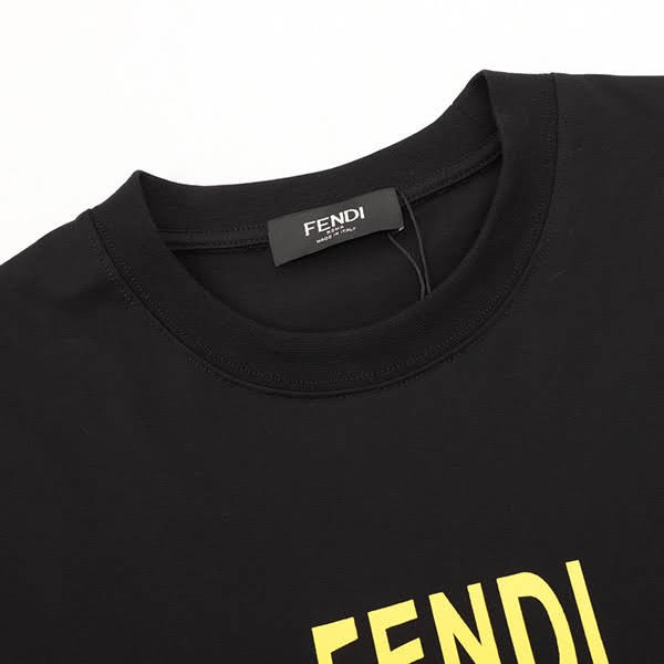 激安価格！フェンディ 偽物 ロゴ プリント コットン T シャツ fep44337